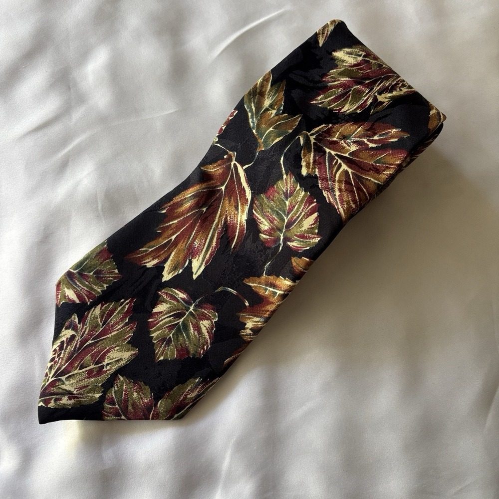Renovati Handmade 100% Woven Silk Neck Tie Fall Leaves Pattern Made In USA MINT